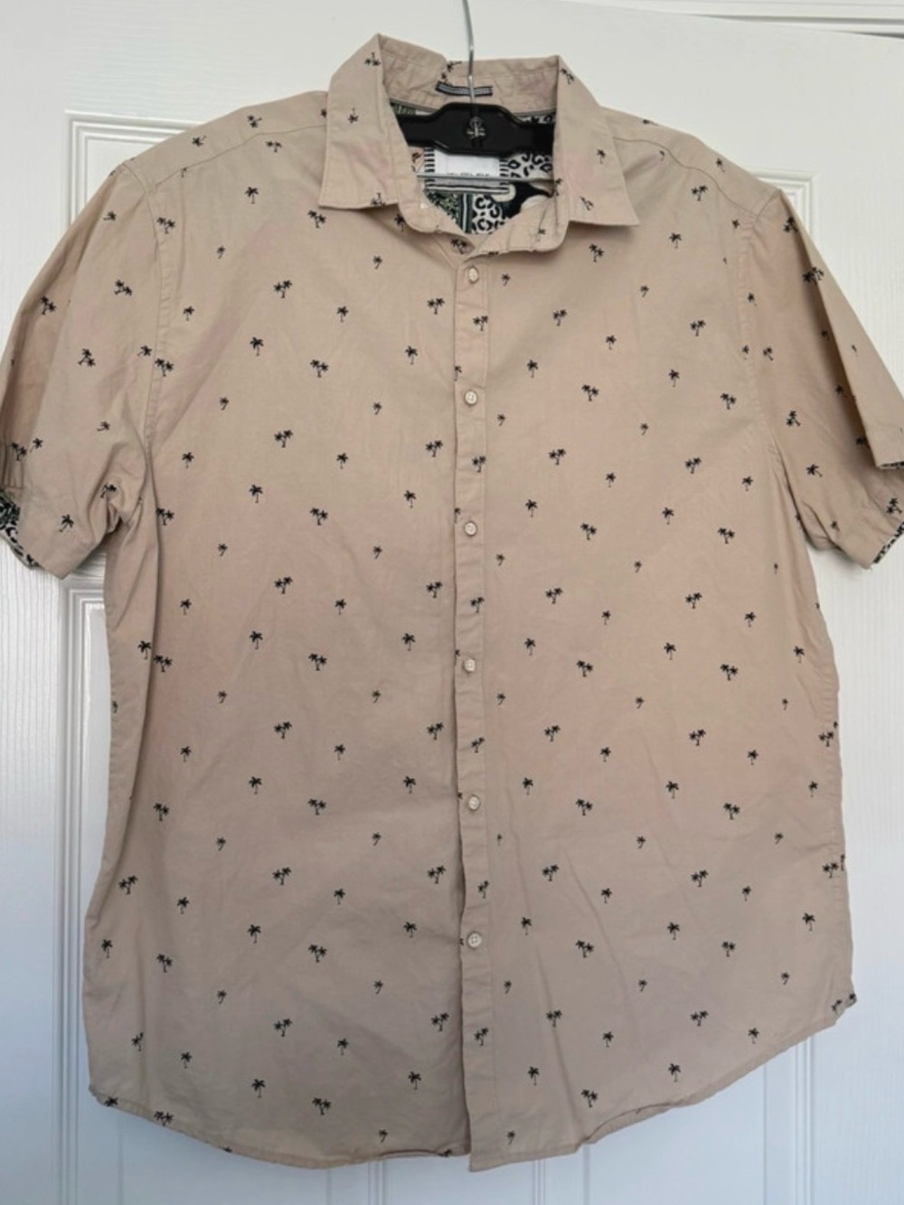 Denim & Flower Beige Short-Sleeve Button-Down with Palm Motif